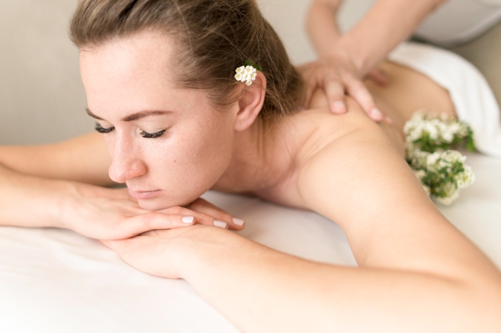 Китайский массаж туйна: исцеление через давление и растяжение